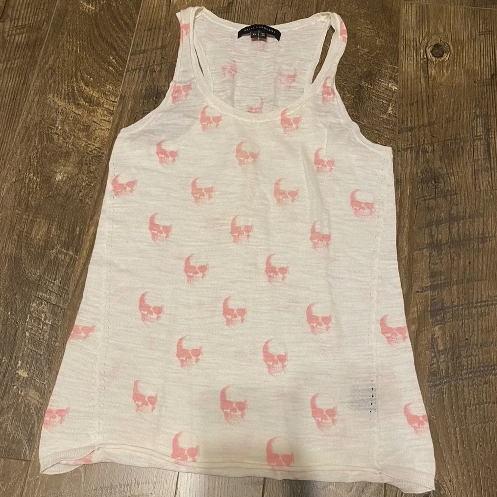 Skull Cashmere white and light pink skull tank top xs